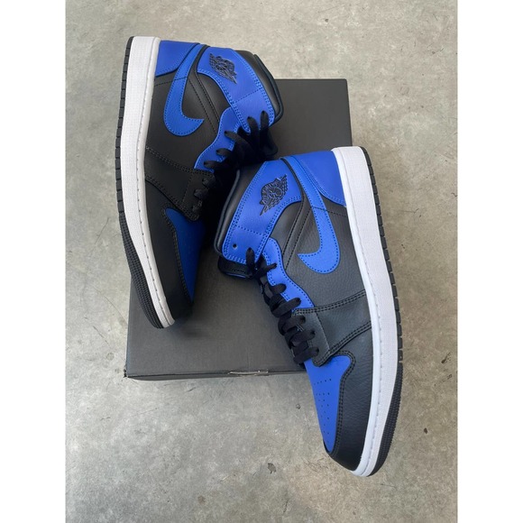 Jordan 1 Mid Hyper Royal Size 12.5 main image 7